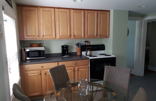 Edgartown House | Edgartown Cottage is a short stroll to Edgartown Harbor