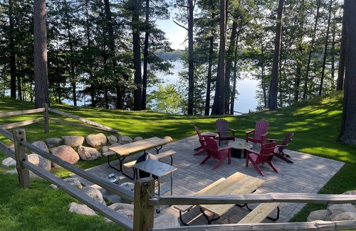 Minocqua Cottage | EdgeWater 1, Lake Front Suite