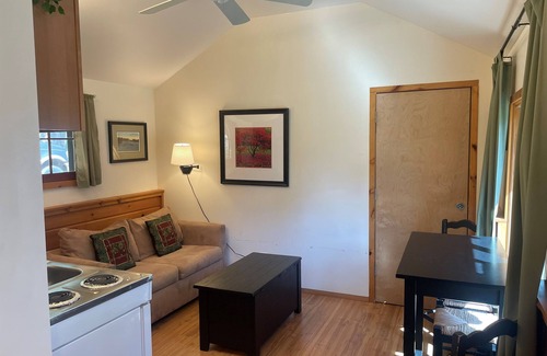 Minocqua Cabin | Edgewater 2, Lake Front Suite
