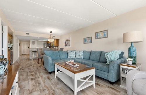 South Padre Island Condo | Edgewater 402 - Serene vibes;Family fun;Beachfront;Pool;Near shops