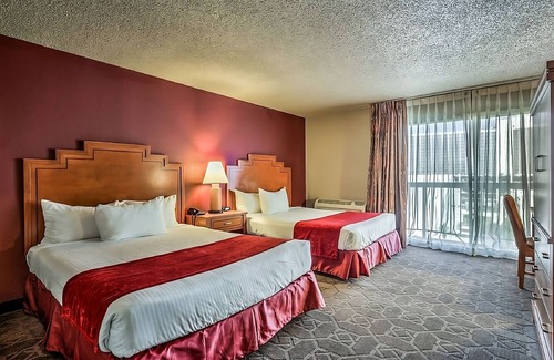 Laughlin Hotel | Edgewater Casino Resort, Santa Fe Queen Non Smoking Room, Free Onsite Parking!