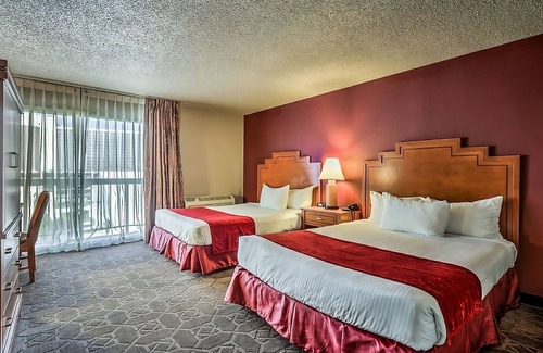 Laughlin Hotel | Edgewater Casino Resort, Santa Fe Queen Non Smoking Room, Free Onsite Parking!