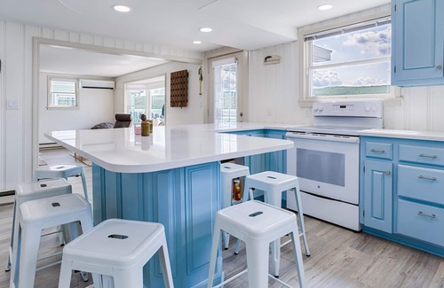Penn Yan House | Edgewater Escape - Beautifully Remodeled Cottage on Keuka's East Side!