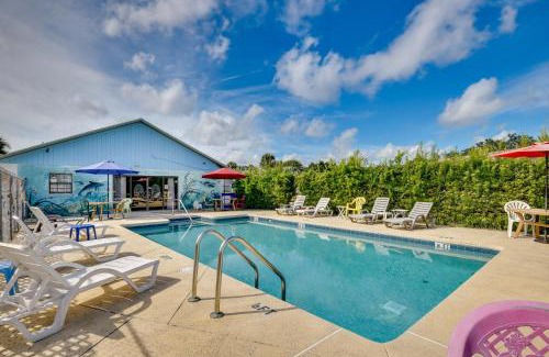 Edgewater House | Edgewater Vacation Home with Game Room and Pool Access
