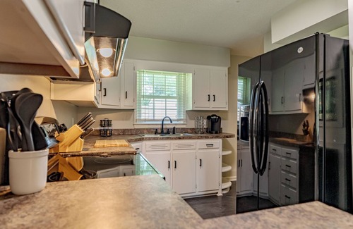 Elizabethtown House | Edgewood Estates 4-bedroom house in Elizabethtown near Ft. Knox & Louisville