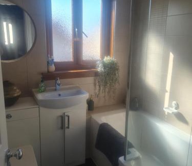 Bingham House | Edinburgh- 2 Double rooms available