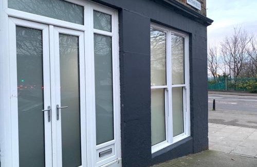 Newhaven Apartment | Edinburgh Ocean Inn