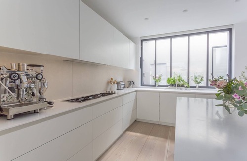 Camden Town with Primrose Hill Apartment | Edis Street III by onefinestay