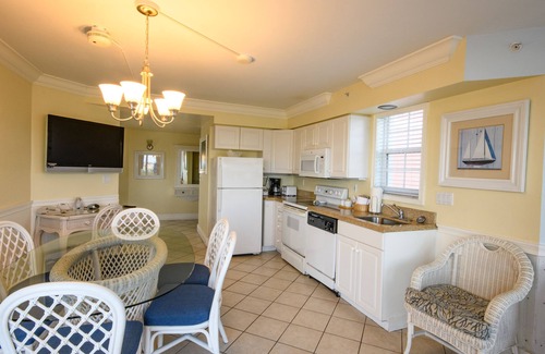 Fort Myers Beach Apartment | Edison Beach House