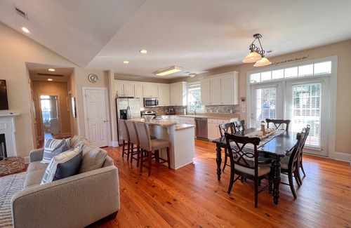Ocean Ridge House | Edisto Beach House on Golf Course with GOLF CART available!