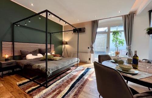 Zwickau Apartment | EDLER WOHNRAUM Luxuriöses Studio im Zentrum mit Balkon, Kaffeevollautomat, Klima & Parkplatz