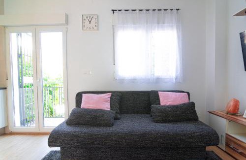 Nervion Apartment | Edomus Ciudad Jardin