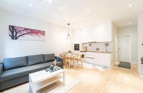Ventas Apartment | EdSam Madrid Apartments White