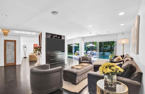Hollywood Hills West House | Edwin by AvantStay Hollywood Hills Luxury Pool