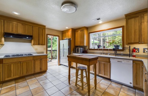 Myers Flat House | Eel River house