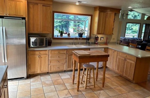 Myers Flat House | Eel River house
