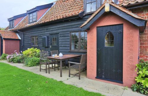 Martlesham Heath House | Eelsfoot Cottage