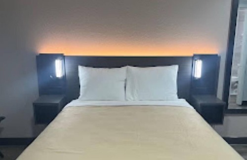 Cartersville Hotel | Efficiency Lodge - Cartersville