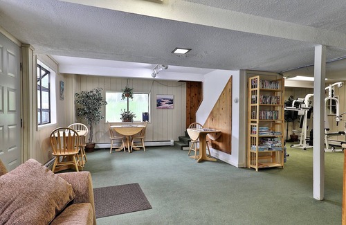 West Bridgewater House | Efficiency with Sleeper Sofa only 215