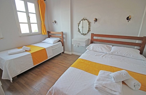 Bozcaada Hotel | Eflatun Guest House