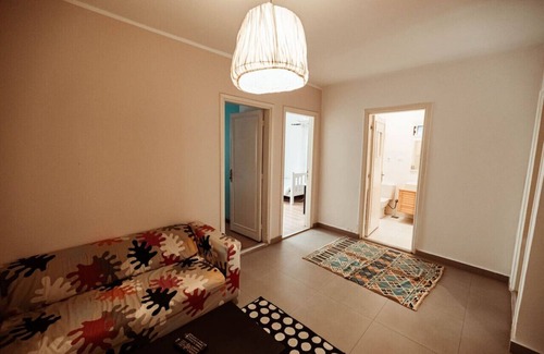 Taqseem Laselky Apartment | Sage Bloom Retreat: 3BR Oasis