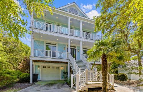 Pine Knoll Shores House | Egret Lake Escape
