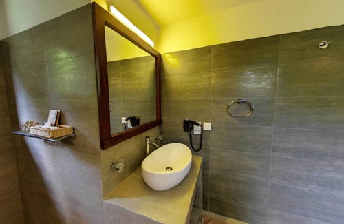 Sigiriya Hotel | Ehalagala Lake Resort