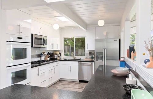 Orange House | Eichler Mid-Century Perfect WFH, Relax & Entertain