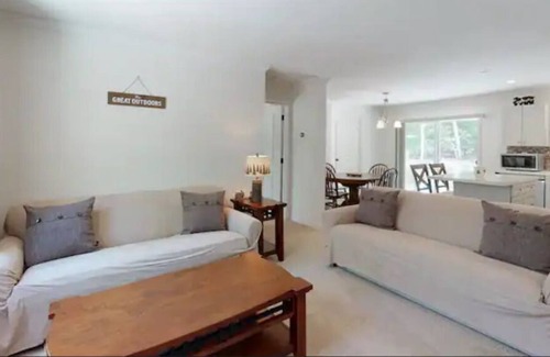 Eidelweiss Village House | Eidelweiss Getaway - Beaches, Swimming, Fishing, Pet Friendly