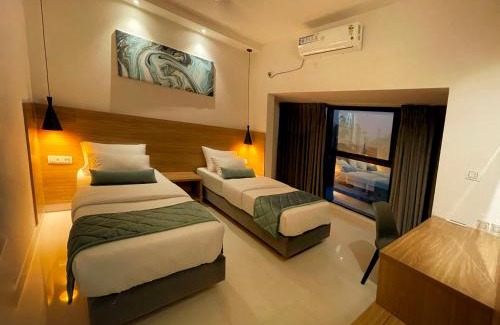 Kammanahalli Apartment | Eiffel Suites - Kammanahalli