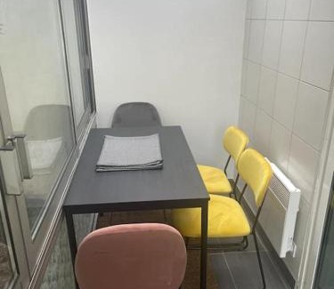 Quartier de Javel Apartment | Eiffel Tour - Cosy Daisy