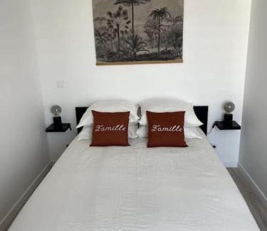 Quartier de Javel Apartment | Eiffel Tour Cosy terracota