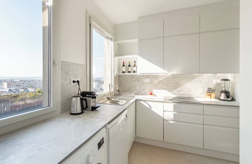 Chaillot Apartment | Eiffel tower incredible view