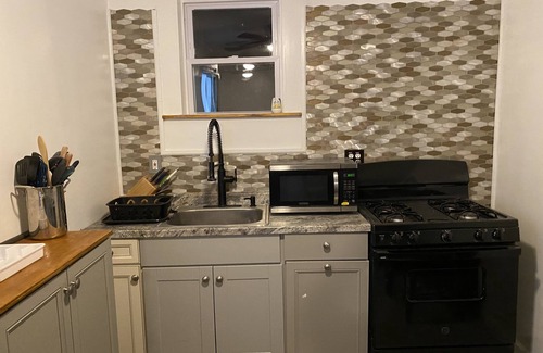 Foxcroft Square Apartment | Einstein Hospital, Naval base in the NE, Near Tacony Bridge