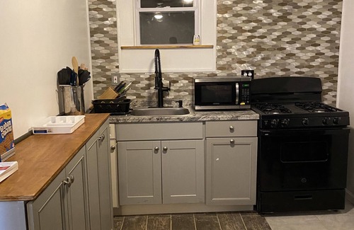 Foxcroft Square Apartment | Einstein Hospital, Naval base in the NE, Near Tacony Bridge