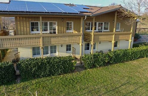 Opfingen Apartment | Einzelzimmer mit Dusche/WC und Terrasse
