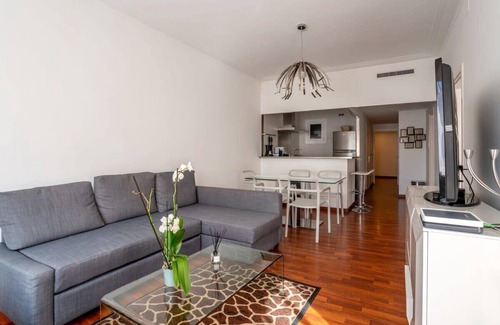 L'Antiga Esquerra de l'Eixample Apartment | Eixample - Bright and modern 4BD for Families