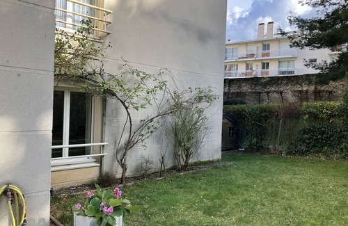 Republique–Point-du-Jour Apartment | Elégant Appartement sur Jardin à Boulogne Proche Parc des Princes