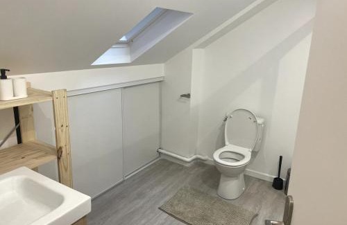 Cote Ouest Ormeaux Apartment | Elégant Duplex - Confort et Sérénité
