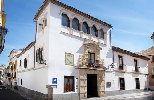 La Trinidad-San Juan y Todos los Santos Apartment | El Alminar en Apartamentos La Casa del Aceite