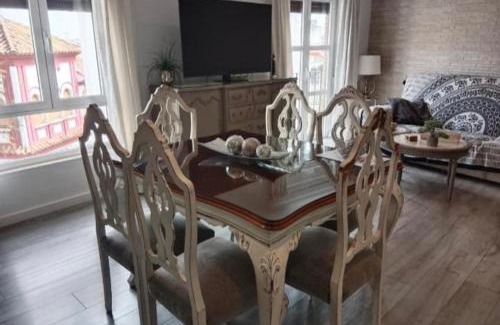 La Catedral Apartment | El Balcón de La Juderia