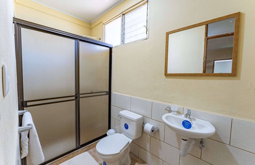 Canas Dulces Bed & Breakfast | El Cocobolo Food&rest Room 5 B&B Wifi A/C Pkg Gratis