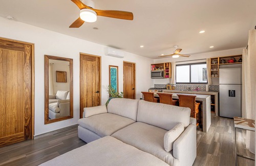 El Pescadero House | El Corazón Contento | Cerritos Beach