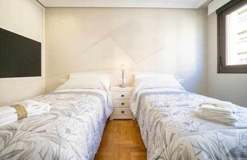 Distrito Oeste Apartment | El Cuquiellu By Silastur