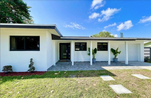 Yacht Club House | El Dorado Poolhouse