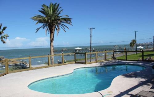 Fulton House | El Flamingo - Sun Harbor Cottage #5