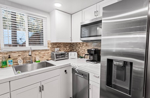 Big Bear City Cabin | El Nido - AC, Game Room, Pool Table, Air Hockey, Ping Pong, Fireplace