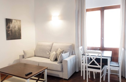 La Trinidad-San Juan y Todos los Santos Apartment | El Olivo en La Casa del Aceite