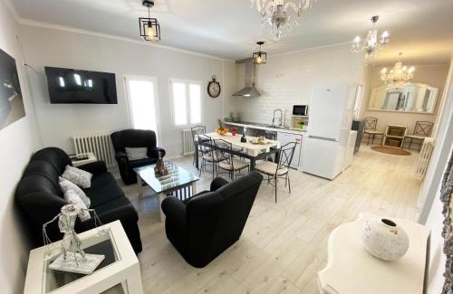 Avila Apartment | El piso del rastro