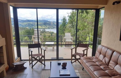 Choconta Cabin | El Refugio del Cobijo, Ideal cabin overlooking the reservoir and the mountains